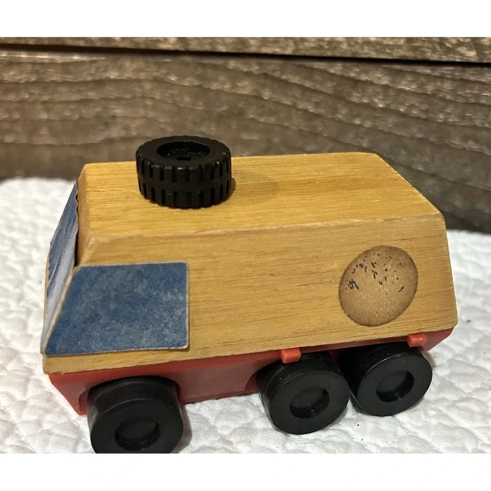 Vintage Mattel Camp‎ Wind Up and Go Truck & Boat Wooden  1973